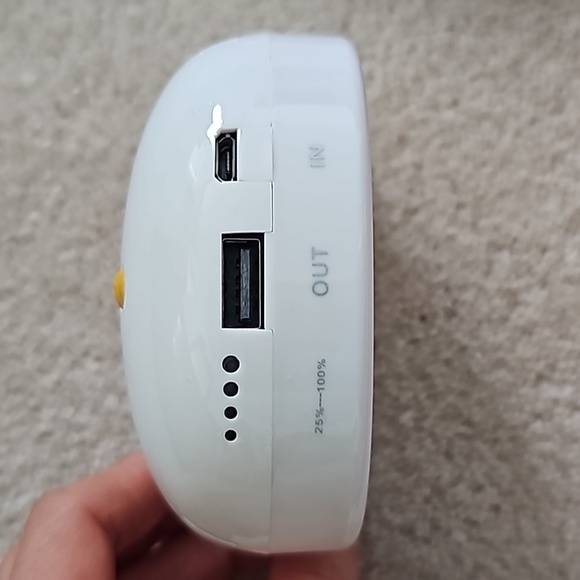 Hello Kitty portable charger power bank - Picture 6 of 8